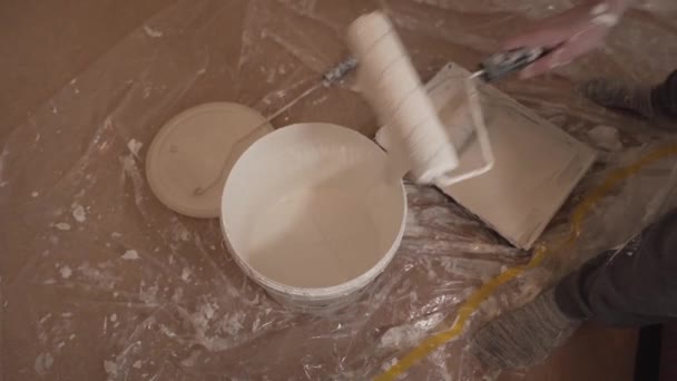 Person Taking Paint Roller Wall White Painting Equipment Tools Empty — ストック動画