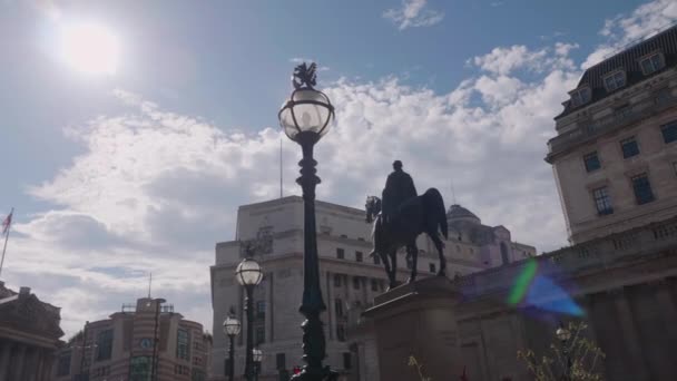 Back Duke Wellington Statue Bank England London Sunny Day — Vídeo de Stock