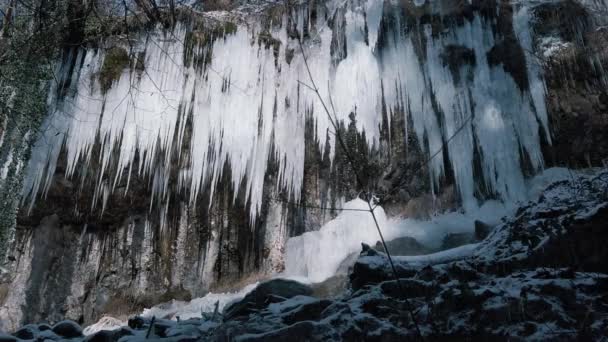 Sharp Icicles Hanging Stone Wall Mountain Austria — Stockvideo