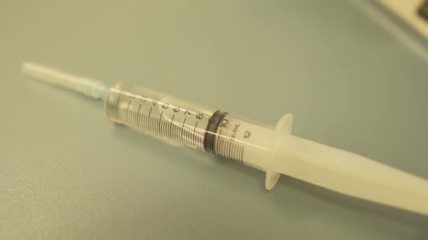 Close View Plastic Transparent Syringe Drug Medication Patient Treatment Hospital — Vídeo de stock
