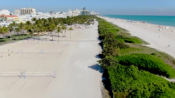 Entertainment Area South Beach Miami Florida Aerial Forward — ストック動画
