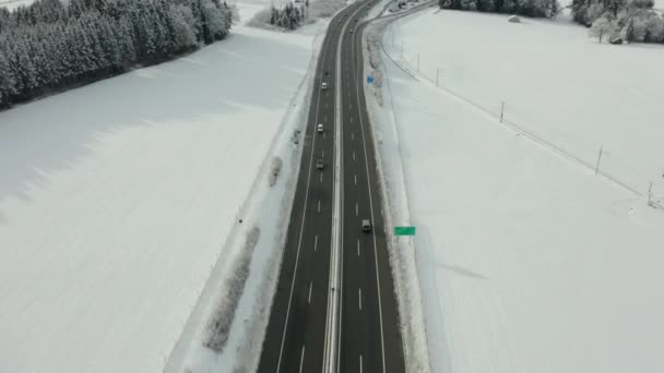 Flying Highway Running Beautiful Snow Covered Landscape — Vídeos de Stock