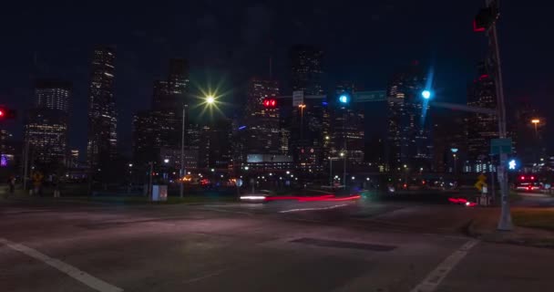 Time Lapse Cars Night Houston Wit Downtown Foreground — Vídeo de Stock