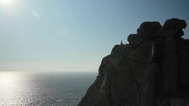 Solitary Woman Think While Watching Horizon Cliff Atlantic Ocean Long — Stock Video