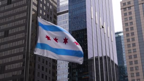 Chicago Flag Waving Wind Chicago Buidings Background — 图库视频影像
