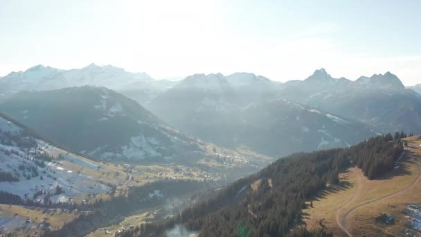 Stunning Aerial Overview Beautiful Valley Surrounded Mountains — Video Stock