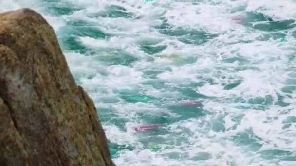Ocean Wave Carry Colorful Plastic Garbage Global Warming Crisis — Stock Video