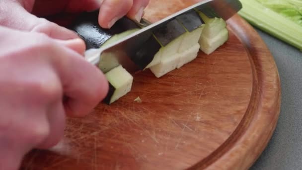 Close Cutting Aubergine Eggplant Cubes — Wideo stockowe