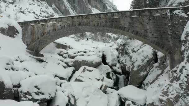 Drone Flying Stone Bridge Small Stream — 图库视频影像