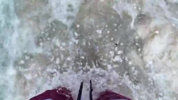 First Person Top View Legs Polluted Sea Waves Washing Bare — ストック動画