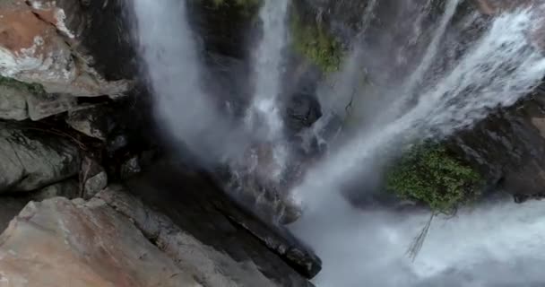 Aerial Beautiful Top View Waterfall Streams Rapidly Flowing Falling Mpumalanga — Stok video