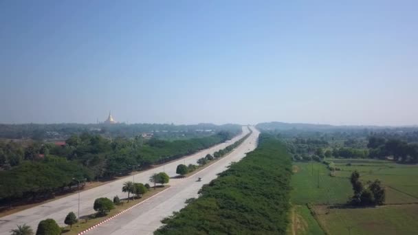 Bizarre Huge Empty Road Highway Naypyidaw Myanmar Capital — Stok video
