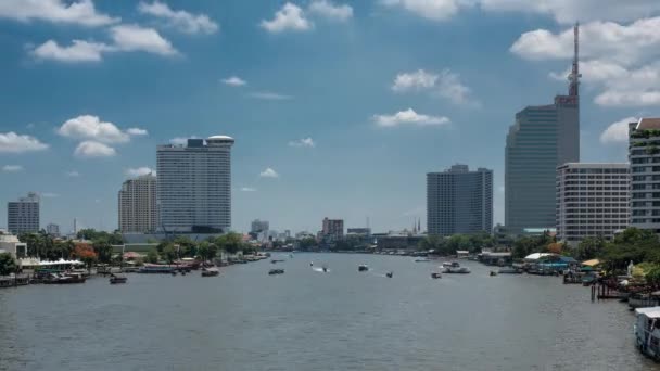 Time Lapse Boats Moving Chao Phraya River Bangkok Skyline Blue — Stockvideo
