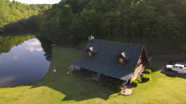 Beautiful Shot Cabin Side Private Lake — Stok video