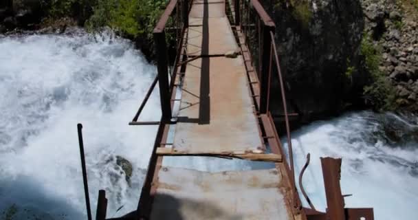 Old Bridge Mountain River — Vídeo de Stock