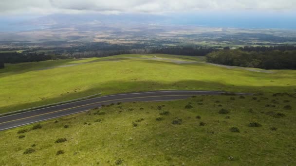 Maui Landscape Road Haleakala Volcano Establishing Aerial — Stockvideo