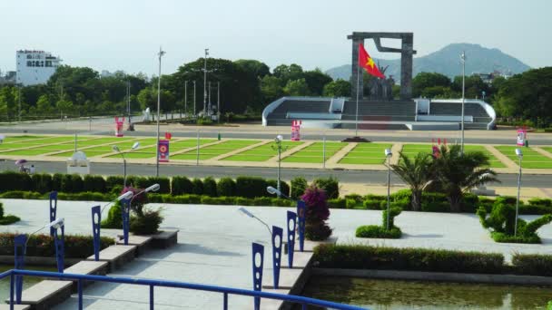 Static Shot April Park Monument Vietnamese Flag Phan Rang Center — Video Stock