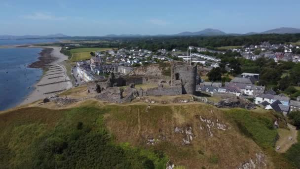 Drone Footage Criccieth Castle North Wales Coast Area Gwynedd Wales — Vídeos de Stock