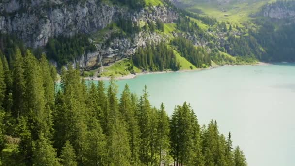 Aerial Reveal Beautiful Swiss Mountainscape Scenic Blue Lake — Vídeo de Stock