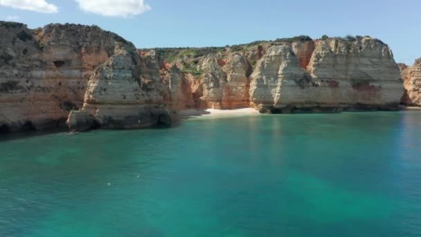 Aerial Beautiful Hidden Beach Surrounded Tall Cliffs — Video