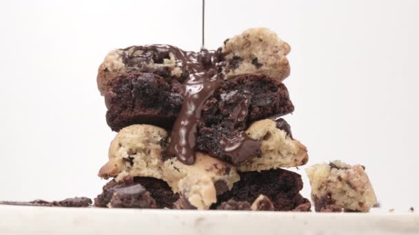 Pouring Chocolate Glaze Homemade Chocolate Chip Cookies White Background — Stock videók