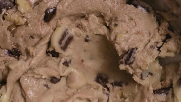 Close Making Mixing Chocolate Chip Cookies Dough — Vídeo de stock