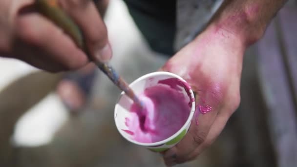 Closeup Artist Hand Mixing Pink Water Colour Graffiti — Wideo stockowe