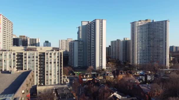 Panning Drone Shot Left Right Towers Saint James Town Neighborhood — 비디오