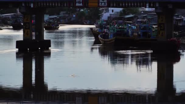 Phan Thiet Bridge Small Boats Heavy Traffic Tilting View — Video Stock