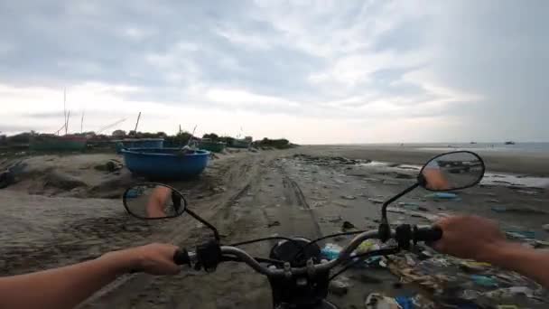 Riding Motorbike Beach Garbage Cloudy Day Mui Vietnam Driver Pov — Stok video