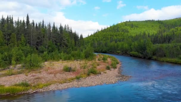 Drone Video Truck Right Shot Chena River Angel Rocks Trailhead — Stok video