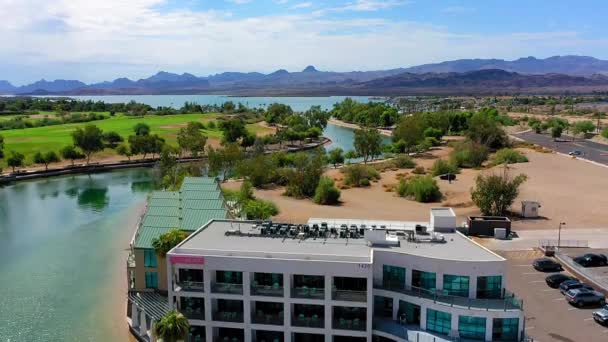 Aerial View Panning Looking Heat Hotel Lake Havasu City Arizona — Vídeos de Stock