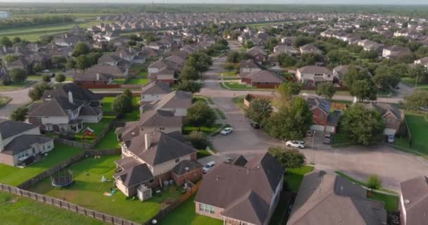 Aerial Middle Class Suburban Neighborhood Just Houston Texas — kuvapankkivideo