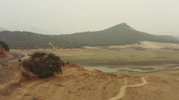 Slow Forward Tracking Aerial Drying Lake Bed Emigrant Lake Southern — Stok video