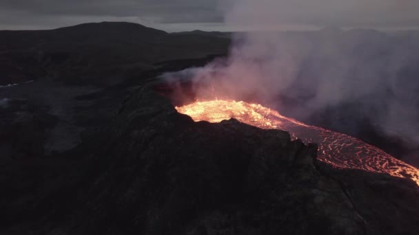Aerial View Spawning Smoking Magma Basin Approaching Drone Shot — Stock video
