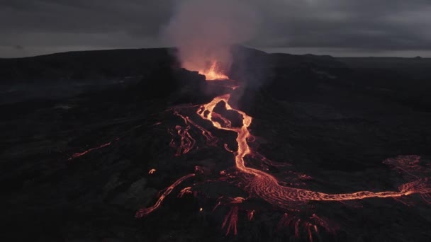 Aerial View Overlooking Lava Rivers Volcano Basin Circling Drone Shot — Stock video