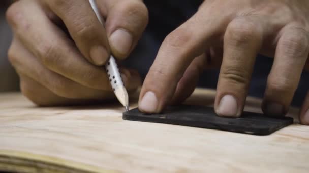 Hands Craftsman Marking Wheels Location Skateboard Pencil Motion View — Stockvideo