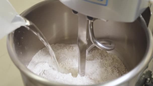 Pouring Water Flour Professional Dough Kneading Machine Mixing Water Flour — Wideo stockowe