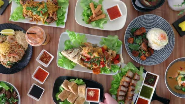 Male Hand Picking Thai Cuisine Fried Tofu Pieces Flat Lay — Vídeo de Stock