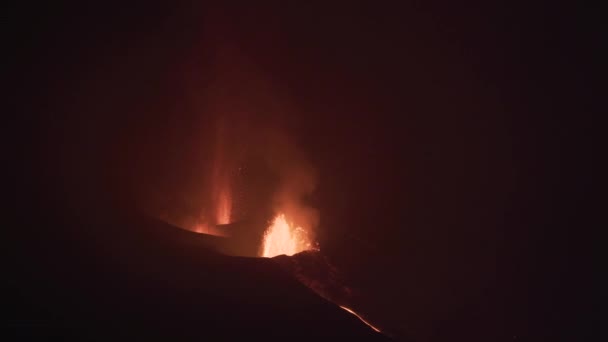 Exploding Magma Craters Erupting Active Volcano Cumbre Vieja Volcano Eruption — Vídeo de Stock