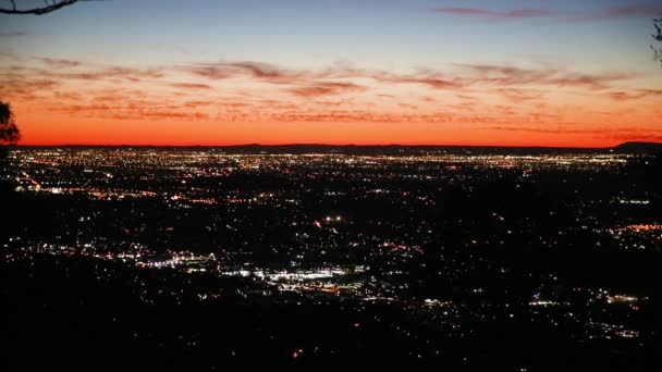 Gorgeous Dusk Sunlight Horizon Showing City Timelapse Traffic Moving City — Stockvideo