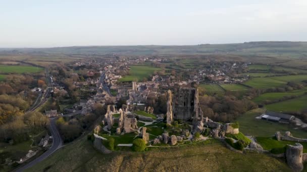 Corfe Castle Twilight County Dorset United Kingdom Aerial Approach — Video Stock