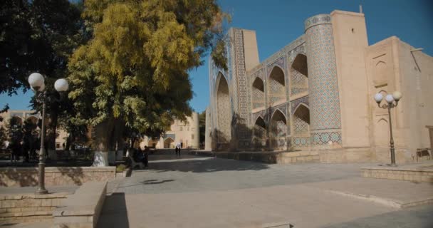 Bukhara Stad Oezbekistan Nadir Divanbegi Madrassa Gebouwd 1622 Zijden Wegdek — Stockvideo