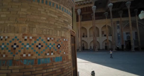 Bukhara Uzbekistan Bolo Hauz Mosque Built 1718 Small Minaret Lovely — Stockvideo