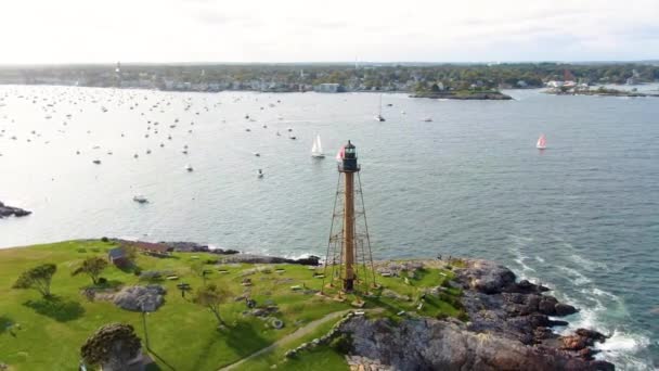 Vista Aérea Luz Marblehead Cuello Marblehead Condado Essex Massachusetts Tiro — Vídeos de Stock