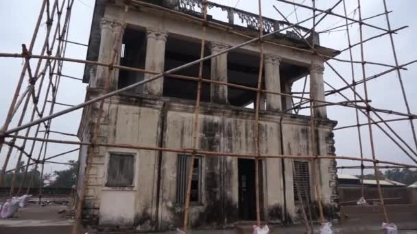 Decadent Old Building Being Restored Facade View Ruins Architecture Puri — Videoclip de stoc