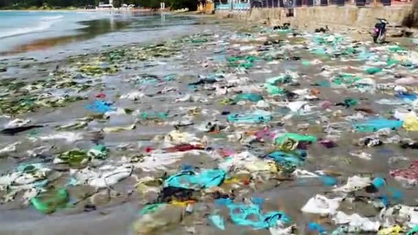 Aerial Flying Very Polluted Beach Full Dirty Plastic Trash — Wideo stockowe