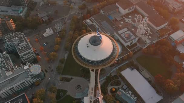 Aerial Overhead Shot Seattle Space Needle Sunset Push Tilt Movement — Stock Video