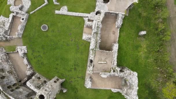 Llawhaden Castle Ruins Pembrokeshire Wales Aerial Top Ascending — Stok video