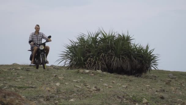 Young Man Riding Motorbike Road Stops Coastal Region Vietnam — Stok video